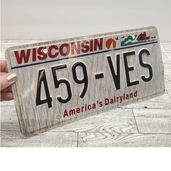 Vintage Wisconsin License Plate 459-VES Americas Dairyland Auto Tag - Picture 1 of 4